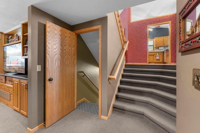 476 Hawthorn Road, Circle Pines, MN 55014