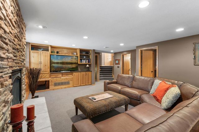 476 Hawthorn Road, Circle Pines, MN 55014