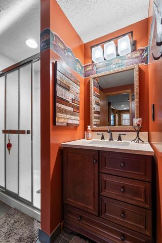 476 Hawthorn Road, Circle Pines, MN 55014