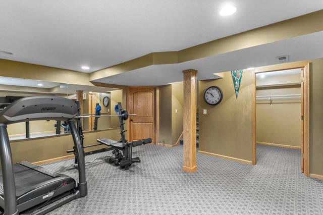 476 Hawthorn Road, Circle Pines, MN 55014