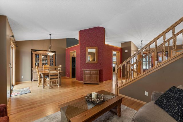 476 Hawthorn Road, Circle Pines, MN 55014