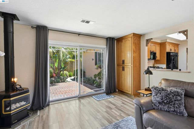 14868 Crosby St, San Leandro, CA 94579