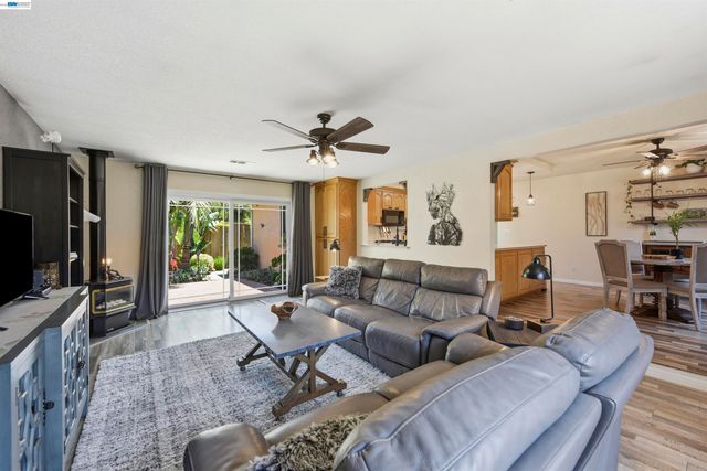 14868 Crosby St, San Leandro, CA 94579