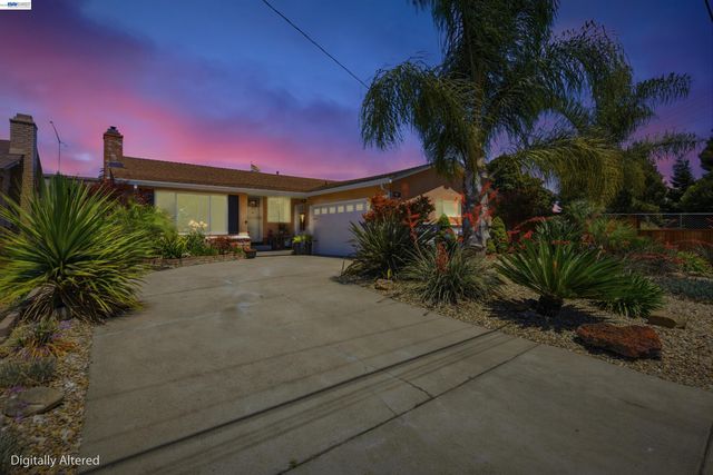 14868 Crosby St, San Leandro, CA 94579