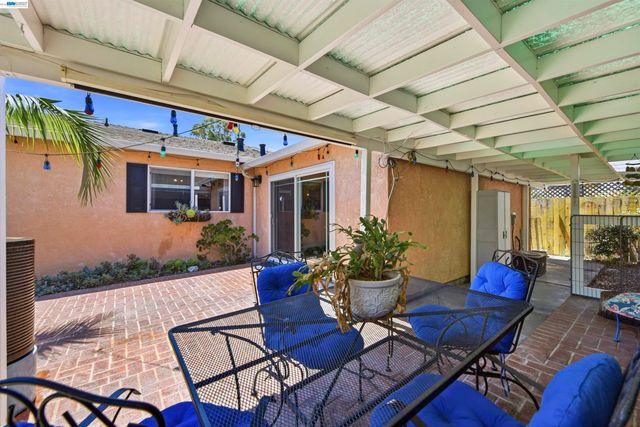 14868 Crosby St, San Leandro, CA 94579
