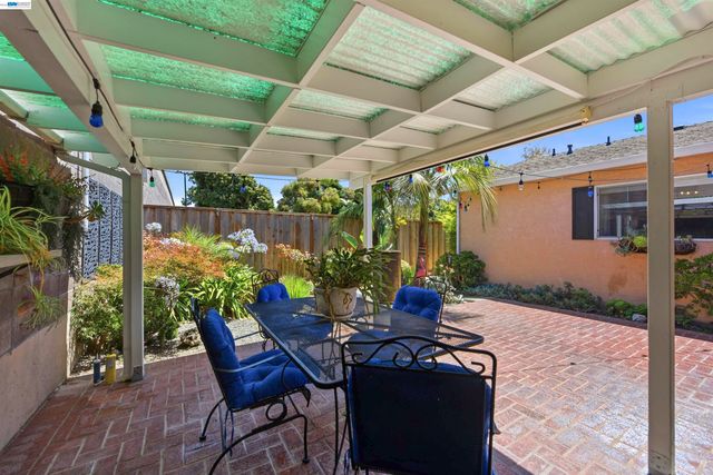 14868 Crosby St, San Leandro, CA 94579