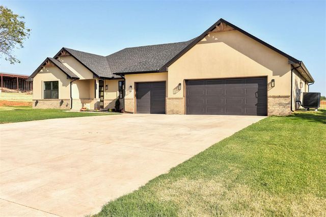 2444 Wolf Creek Bend, Blanchard, OK 73010