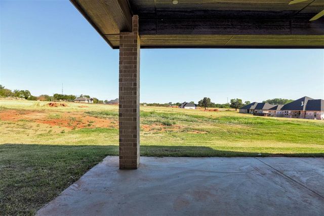2444 Wolf Creek Bend, Blanchard, OK 73010