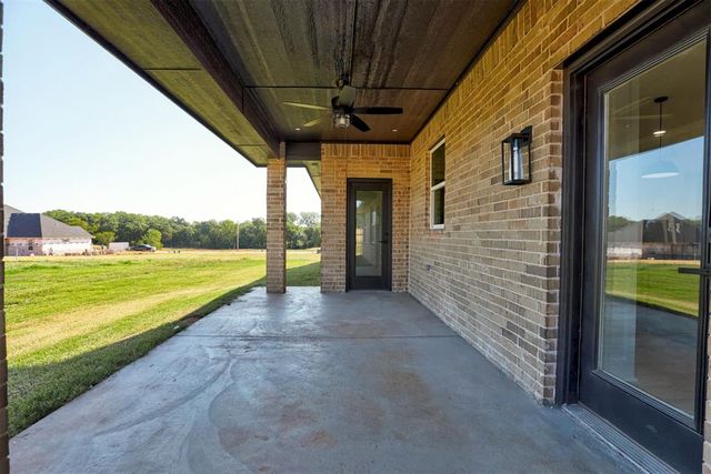 2444 Wolf Creek Bend, Blanchard, OK 73010