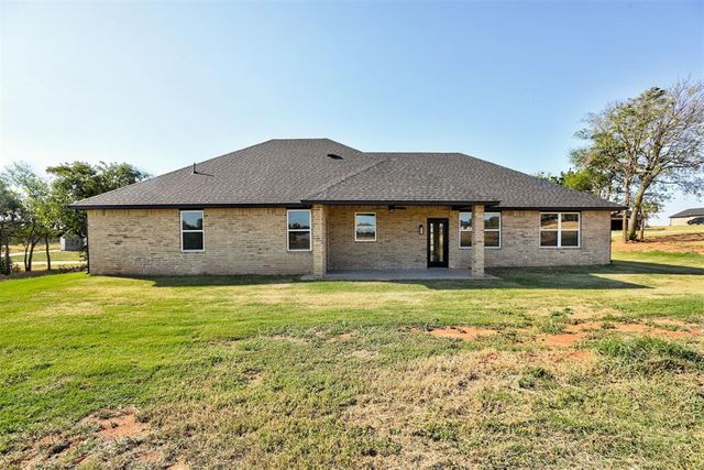2444 Wolf Creek Bend, Blanchard, OK 73010