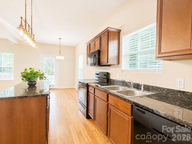 115 High Bluff Circle, Mooresville, NC 28115