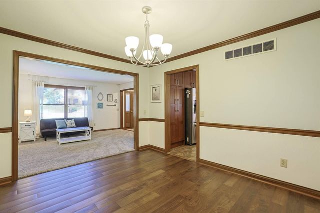 8427 Stratford Court, Florence, KY 41042