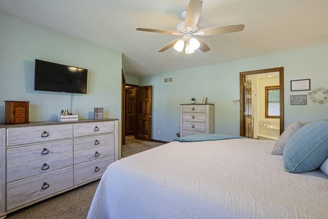 8427 Stratford Court, Florence, KY 41042