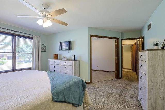 8427 Stratford Court, Florence, KY 41042
