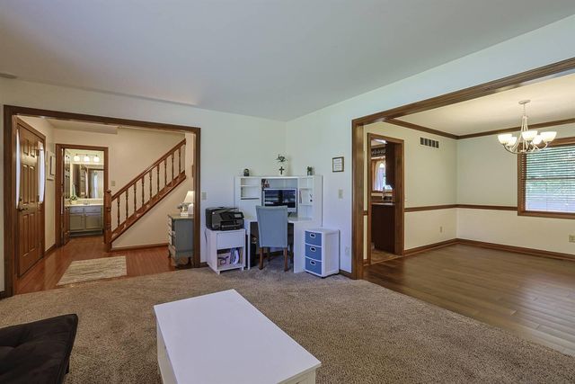 8427 Stratford Court, Florence, KY 41042