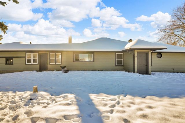 619 137th Avenue, Wayland, MI 49348