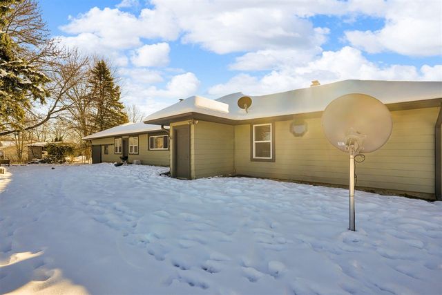 619 137th Avenue, Wayland, MI 49348