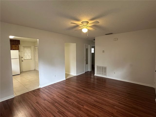 25 44th Avenue, Vero Beach, FL 32968