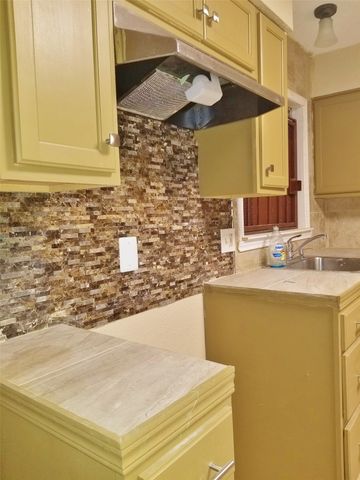 12116 Hoblitzelle Drive, Dallas, TX 75243