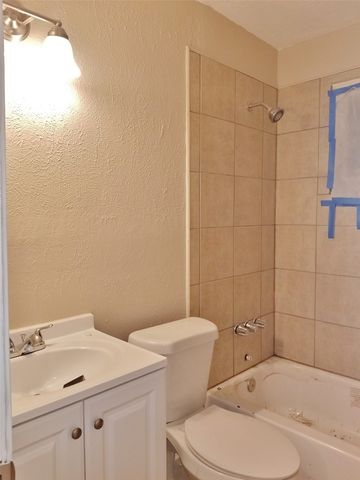 12116 Hoblitzelle Drive, Dallas, TX 75243