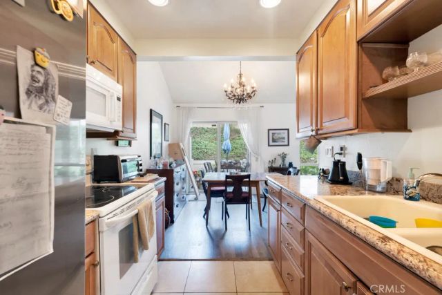 5154 Village 5, Camarillo, CA 93012