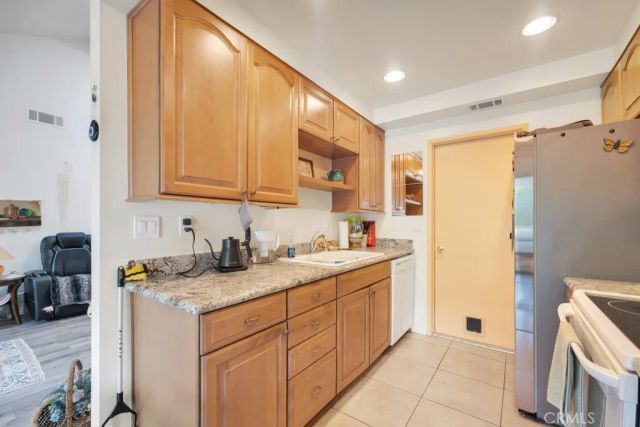 5154 Village 5, Camarillo, CA 93012