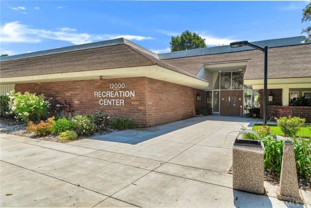 5154 Village 5, Camarillo, CA 93012