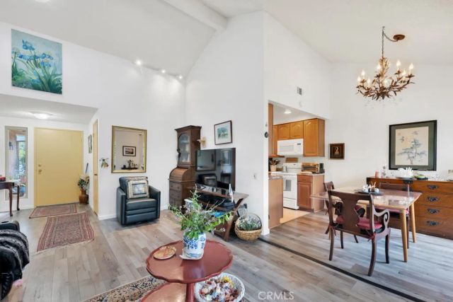 5154 Village 5, Camarillo, CA 93012