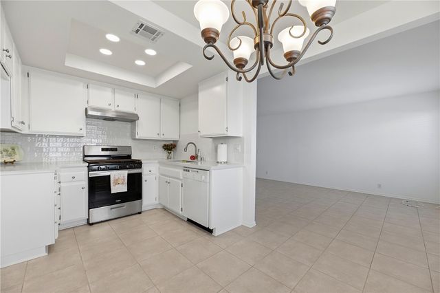 871 W 13th 3, Azusa, CA 91702