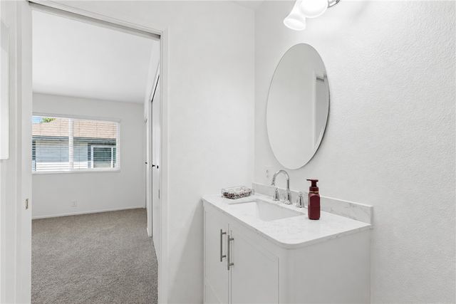 871 W 13th 3, Azusa, CA 91702