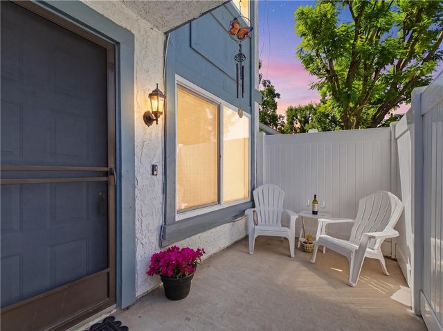 871 W 13th 3, Azusa, CA 91702