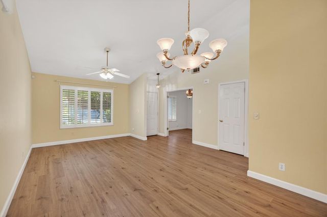949 Takami Ct, Rio Linda, CA 95673