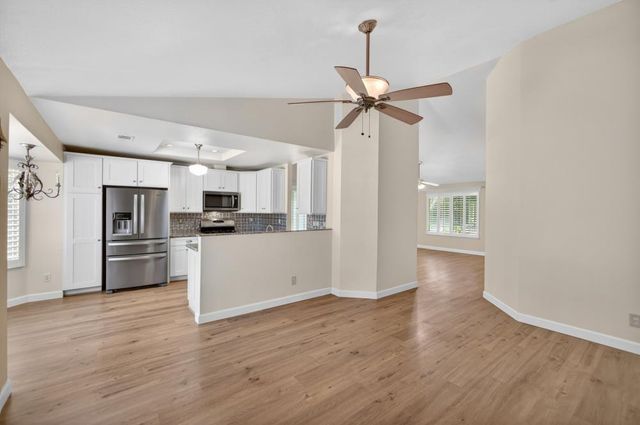 949 Takami Ct, Rio Linda, CA 95673