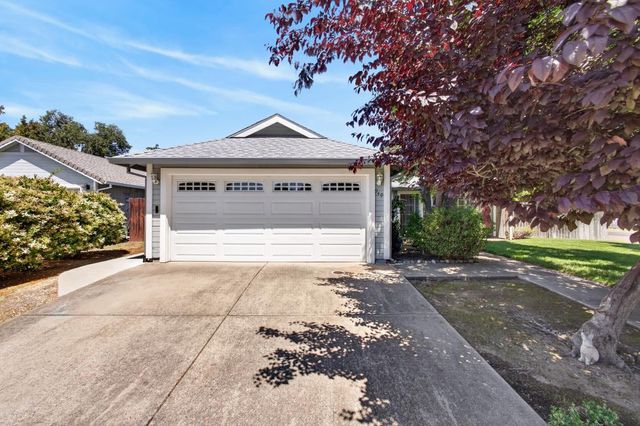 949 Takami Ct, Rio Linda, CA 95673