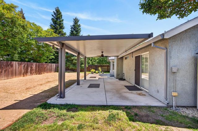 949 Takami Ct, Rio Linda, CA 95673