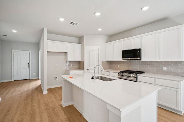 1613 Mahogany Avenue, Alvarado, TX 76009