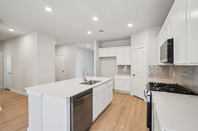 1613 Mahogany Avenue, Alvarado, TX 76009