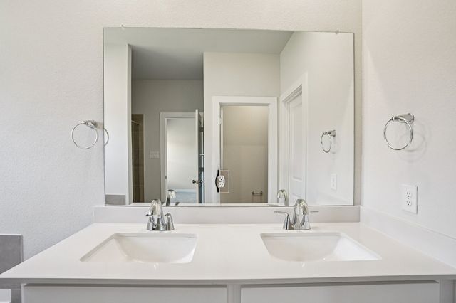 1613 Mahogany Avenue, Alvarado, TX 76009