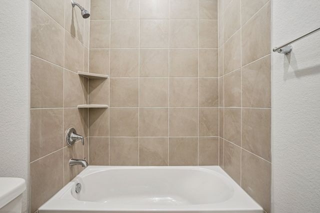 1613 Mahogany Avenue, Alvarado, TX 76009