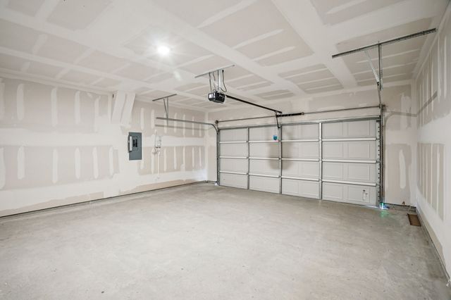 1613 Mahogany Avenue, Alvarado, TX 76009