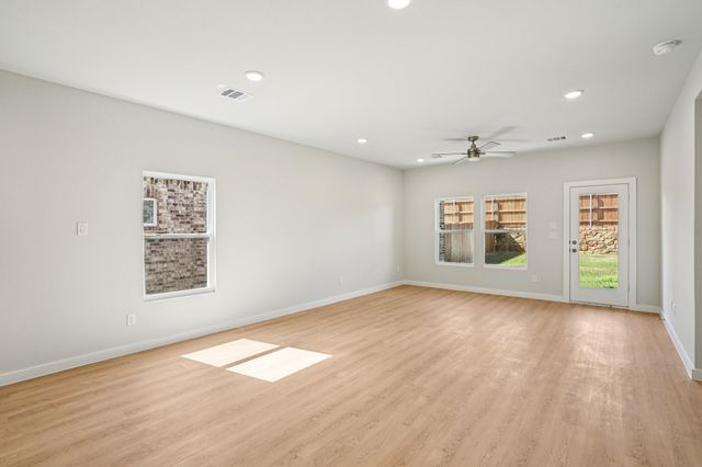 1613 Mahogany Avenue, Alvarado, TX 76009