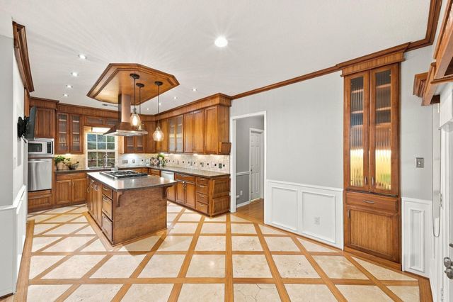 920 Grove Road, Clear Lake Shores, TX 77565