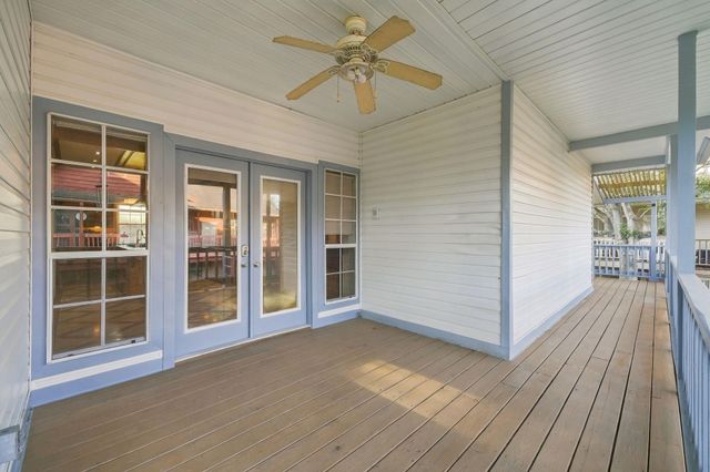 920 Grove Road, Clear Lake Shores, TX 77565