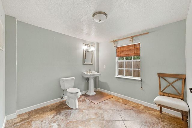 920 Grove Road, Clear Lake Shores, TX 77565