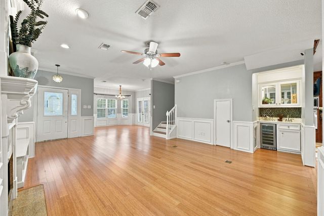 920 Grove Road, Clear Lake Shores, TX 77565