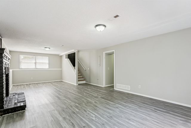 10702 E Bluestem St, Wichita, KS 67207