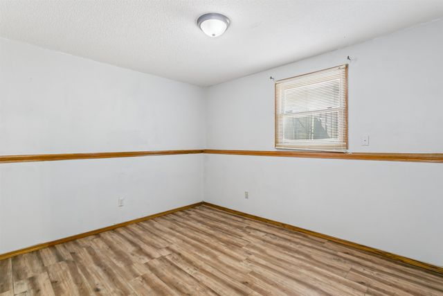 10702 E Bluestem St, Wichita, KS 67207