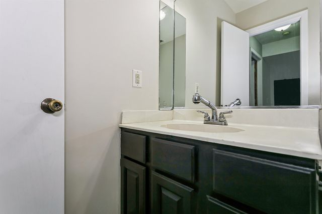 10702 E Bluestem St, Wichita, KS 67207