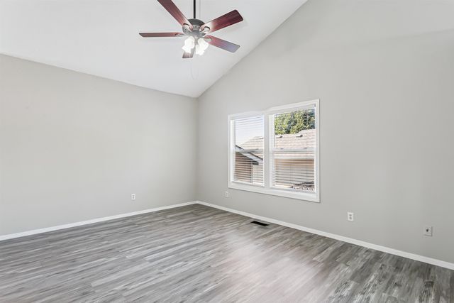 10702 E Bluestem St, Wichita, KS 67207