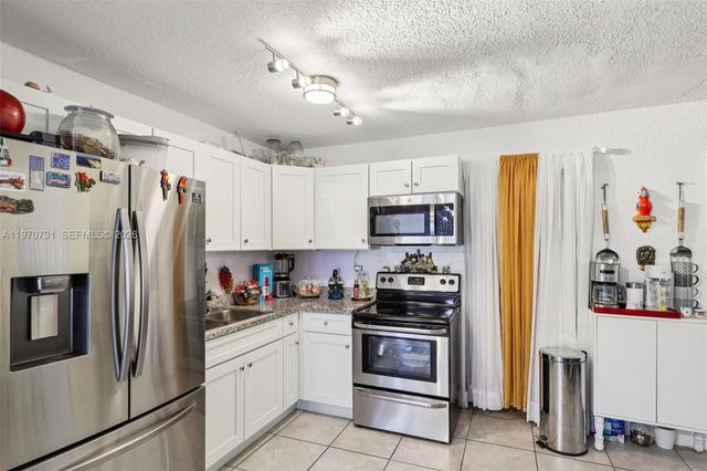 6402 NW 8th Ave, Miami, FL 33150